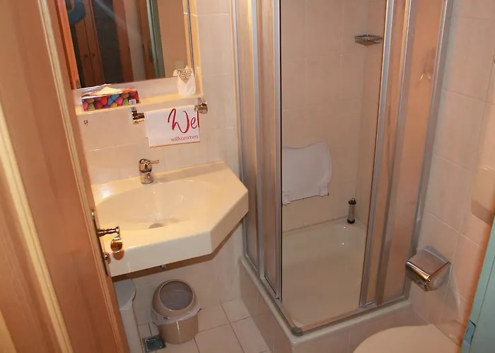 Hotell Landgasthaus & Kurfer Hof Bad Endorf